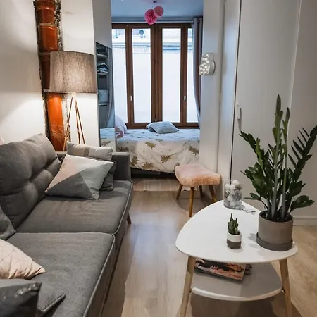 Superb Apt Porte De Clichy Appartamento